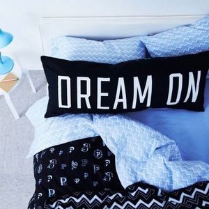 Victoria’s Secret Sheet Set and Matching Throw